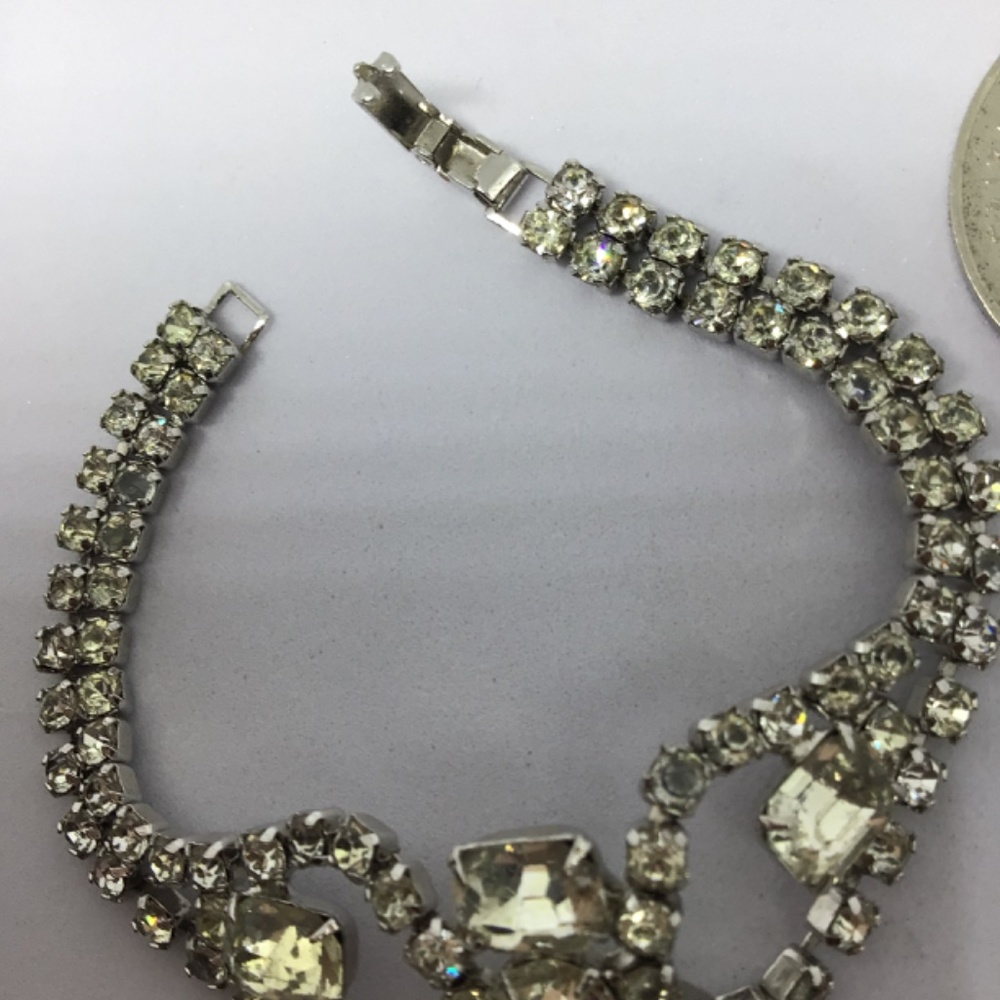 Vintage Rhinestone Bracelet - Picture 6 of 7